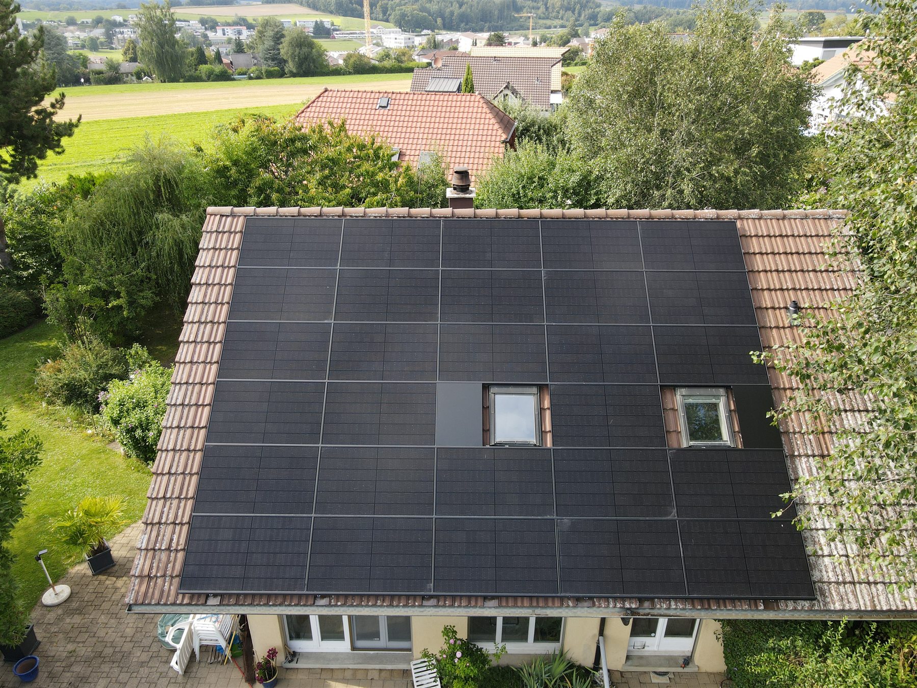 Installation photovoltaïque sur une grande toiture résidentielle